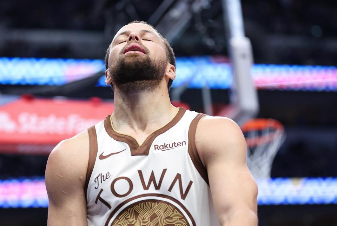 开云体育官网-库里带队四连败!正负值全场倒数第二!没老大原形毕露!